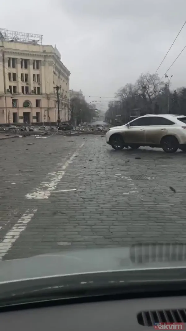 SON DAKİKA Rusya-Ukrayna savaşında dehşet anları! Şehir merkezine böyle füze atıldı! Binalar delik deşik! Rus askerleri esir alındı - 24