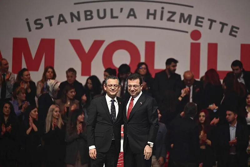CHP'de İzmir krizi PM'de zirveye çıktı! Özgür Özel aday belirlemek için yetki istedi vetoyu yedi-4