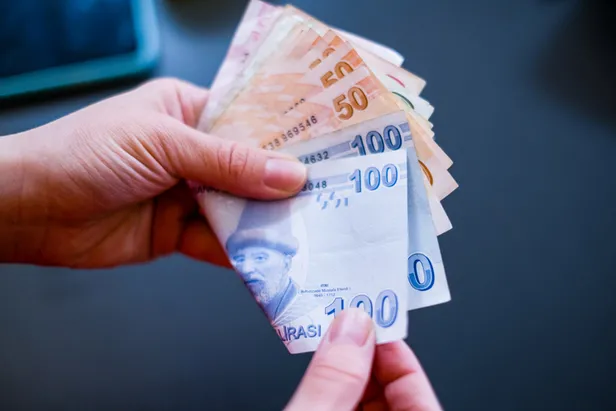 kenarda-kosede-220000-tlsi-olanlar-mujde-zengin-oldunuz-banka-parasi-olan-sevincten-dort-kose-olacak-32-gunluk-1687161673900.jpg Kenarda köşede 220.000 TL'si olanlar müjde voleyi vurdunuz! Banka parası olan sevinçten dört köşe oluyor! 32 günlük net kazancı...-2