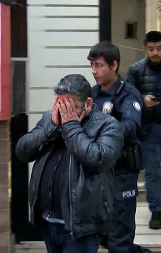 İstanbul'da korkunç olay! Karısını bıçakla öldürdü