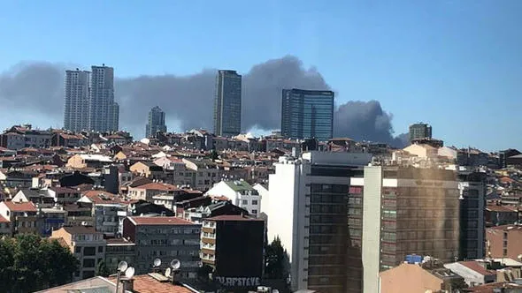 İstanbul Kağıthane'de korkutan yangın-1