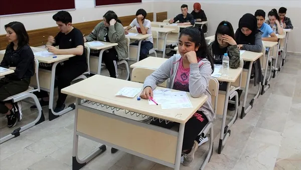 21-eylul-hangi-siniflar-okula-gidecek-haftada-kac-gun-okul-var-okula-gitmek-zorunlu-mu-1599819853110.jpg 21 Eylül hangi sınıflar okula gidecek? Haftada kaç gün okul var? Okula gitmek zorunlu mu?-3