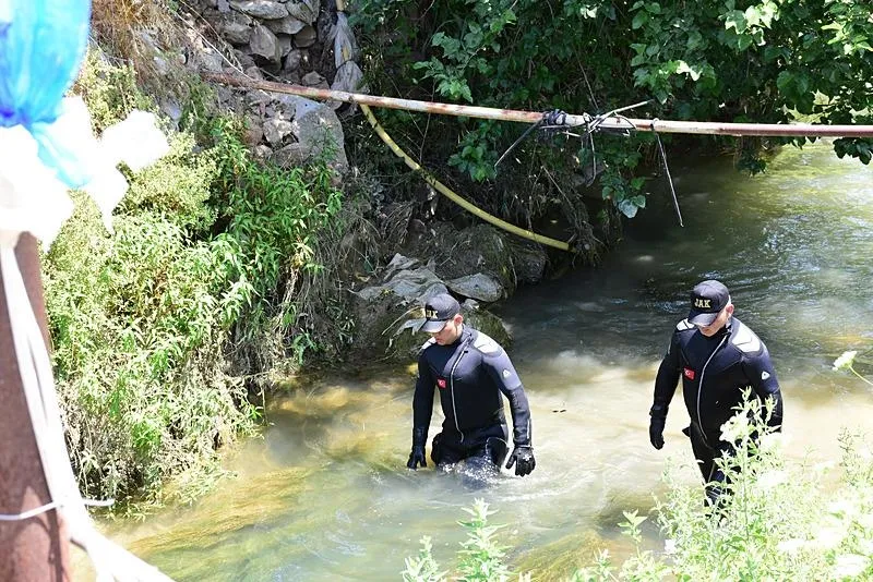Antalya'da otomobil sulama kanalına düştü: 1'i bebek 2 ölü 1 kayıp-3