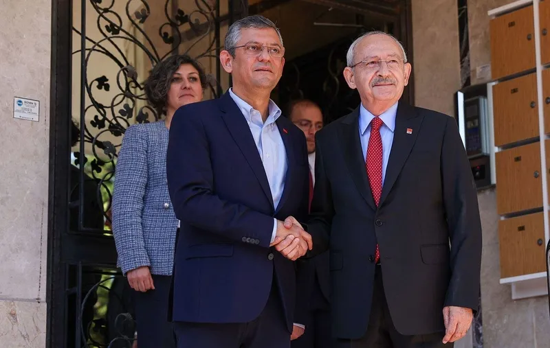 chpde-tasfiye-basladi-kilicdaroglu-ekibine-ihrac-genelgesi-yerel-secimde-parti-aleyhine-calisan-uyelere-incele-1713546339993.jpeg CHP'de tasfiye başladı! Kemalcilere toplu ihraç: Yerel seçimde parti aleyhine çalışan üyelere inceleme başlatılacak-2