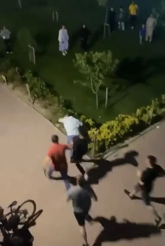 Esenyurt'ta bu kez site karıştı: Savaş gibi kavga - 4