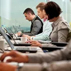 Sözleşmeli personele yarı zamanlı çalışma hakkı: Resmi Gazete’de yayımlandı! Kimleri kapsıyor?