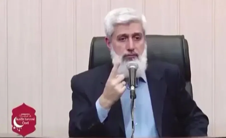 alpaslan-kuytuldan-cocuk-sesine-azar-eski-uyeye-tehdit-1787230466703.jpeg Alparslan Kuytul'dan çocuk sesine azar eski üyeye tehdit! "Etekli Ömer" videosu dosyaya girdi-4