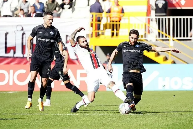 Fatih Karagümrük deplasmanda 3 puanı 3 golle aldı-4