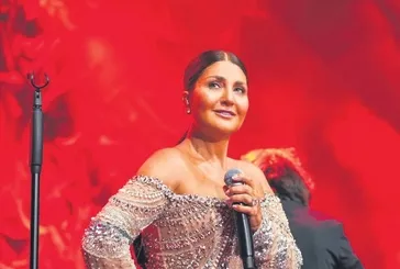 Sibel Can’a Harbiye konserinde çocuklarından tam destek