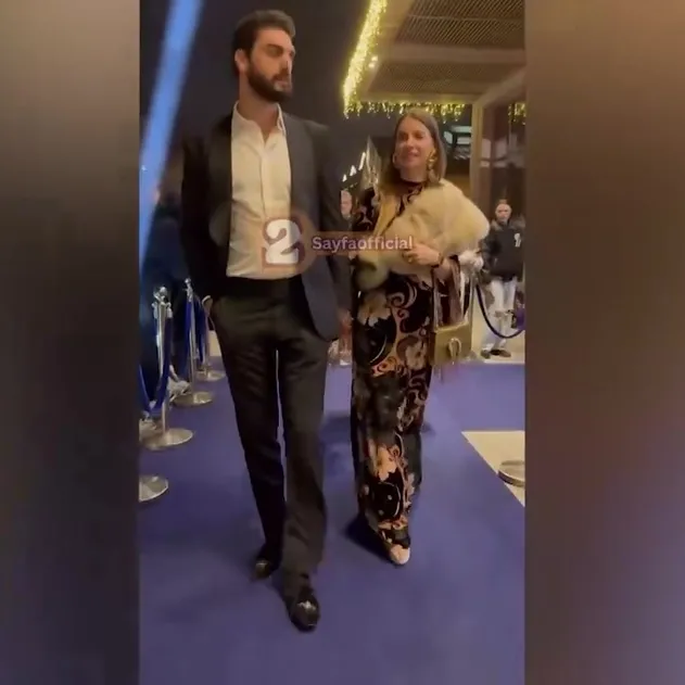 Tuba Ünsal ve Emir Ersoy ilk kez el ele