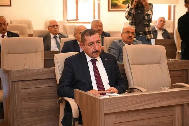 kastamonu-belediye-baskaninin-bulundugu-panelvan-otomobille-carpisti-1694618506271.jpeg Kastamonu Belediye Başkanı'nın bulunduğu panelvan otomobille çarpıştı-2