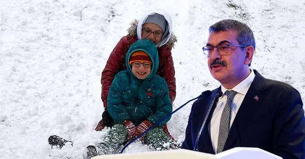 Bu sabah karar çıktı! Ara tatil bitti 1 gün tatil müjdesi geldi! Pazartesi uzatıldı! İlkokul, 5-6-7-8-9-10-11-12. sınıf ve öğretmenler...