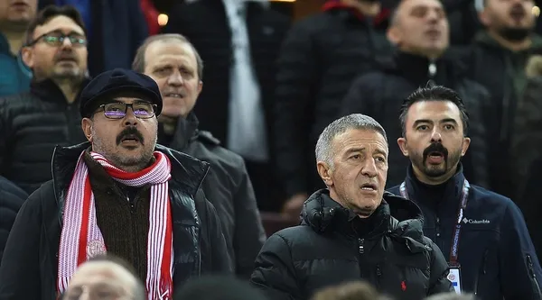 son-dakika-trabzonsporda-istifa-baskan-ahmet-agaoglu-gorevi-birakti-1677829704475.jpeg SON DAKİKA | Trabzonspor'da istifa! Başkan Ahmet Ağaoğlu görevi bıraktı-3