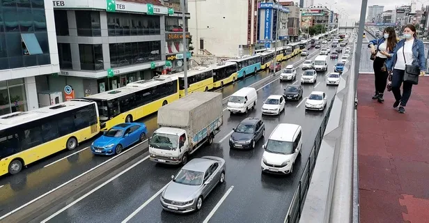 Avcılar'da korku dolu anlar: Üst geçidin altındaki elektrik kabloları halk otobüsünün üstüne devrildi-2