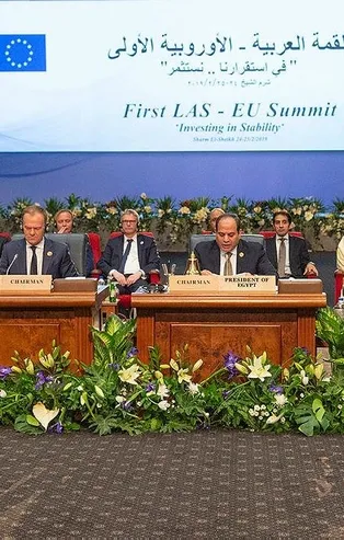 Arap liderlerinin yarısının katılmadığı AB-Arap Birliği Zirvesi başladı