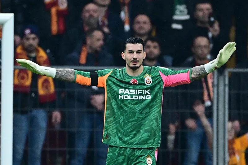 Galatasaray yaz transferine başladı! Efsane ismin oğlu bekleniyor - 11