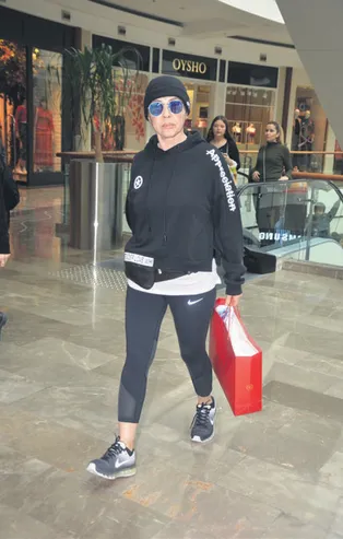 Nebahat Çehre spor kıyafetleriyle dikkat çekti