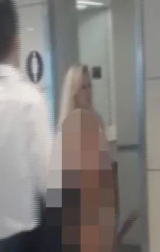 Atatürk Havalimanı'nda çıplak yolcu alarmı