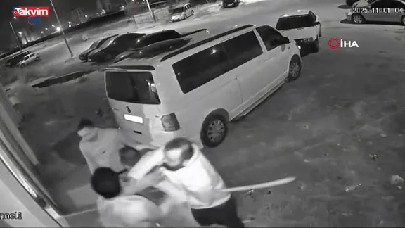 Malatya’da sosyal medya fenomeni iş yerinde sopalı saldırıya uğradı! O anlar kamerada