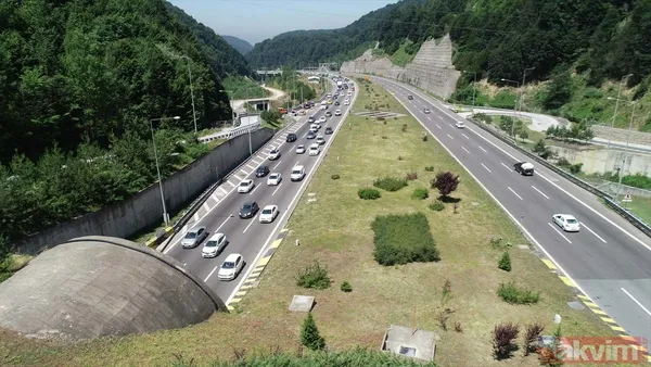 SON DAKİKA: Kurban Bayramı tatili için yollar doldu taştı! Bolu Dağı'nda kilometrelerce araç kuyruğu - 20