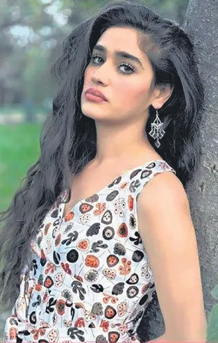 Kendisinden 48 yaş büyük Patrick Grady ile evlenen Meltem Miraloğlu'na büyük şok! Başı üvey oğluyla derde girdi