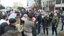 CHP Büyükçekmece Belediye Başkan Yardımcısı Hasan Akkuştan başörtülü kadına saldırı! Boğazını sıktı iğrenç küfürler etti: Sanane ulan...