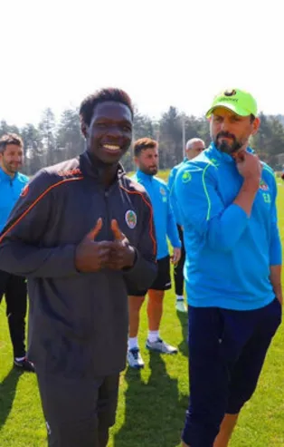 Fabrice N'Sakala'dan Erol Bulut itirafı: Fenerbahçe beni istedi ama Beşiktaş'ı tercih ettim | Transfer haberleri