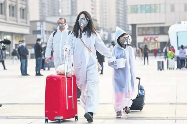 Vuhan’da karantina kalktı! Çinliler, büyük sevinç yaşadı...-2