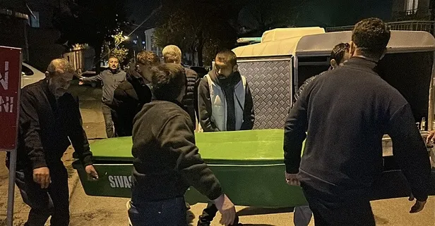 Sivas’ta tüyler ürperten olay! Garajda otomobilin içinde cansız bedeni bulundu