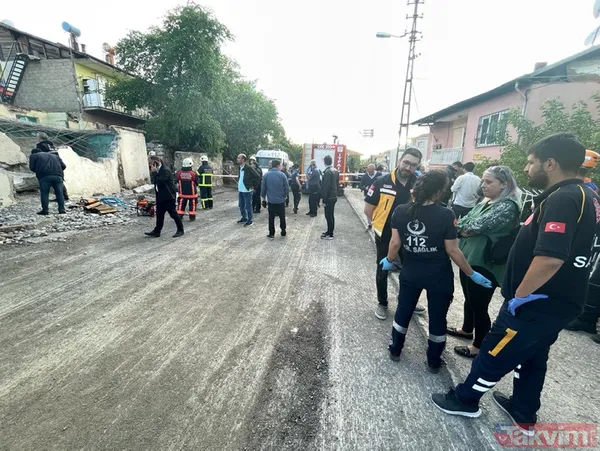 Son dakika: Malatya Battalgazi'de tek katlı ev çöktü! 11 yaşındaki çocuk yaşamını yitirdi, 10 yaşındaki kuzeni yaralandı - 12
