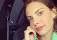 Eda Ece siyah bikinisiyle teknede fena yakalandı! Yeni yaşını kutlayan Eda Ece sevgilisiyle...