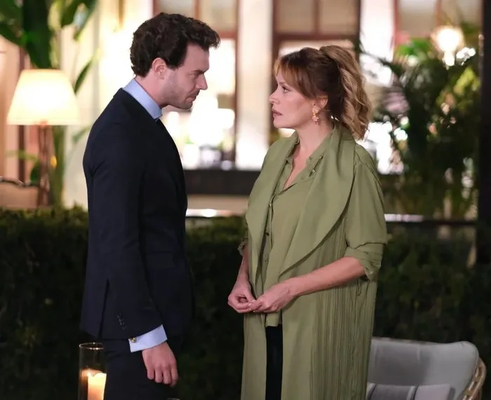 ask-entrika-ve-zorlu-sinavlar-altin-kafes-ilk-bolumu-ile-atv-ekranlarinda-1701623873911.jpeg Milyonlar ekrana kilitlendi | Altın Kafes ilk bölümü ile ATV ekranlarında tam puanı kaptı! Yeni dizinin oyuncuları kim, konusu nedir?-3