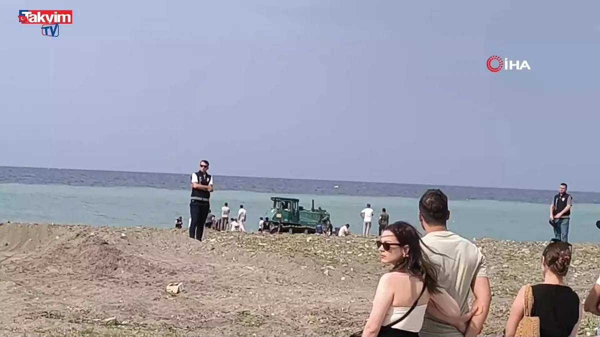 Sahilde feci ölüm... Güneşlenen kadını iş makinesi ezdi!