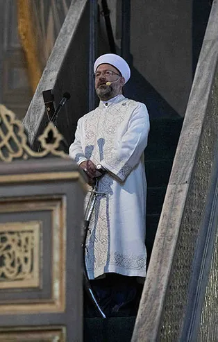 Diyanet İşleri Başkanı Ali Erbaş'tan "Atatürk'e beddua" iddialarına net yanıt: Vefat edene dua edilir