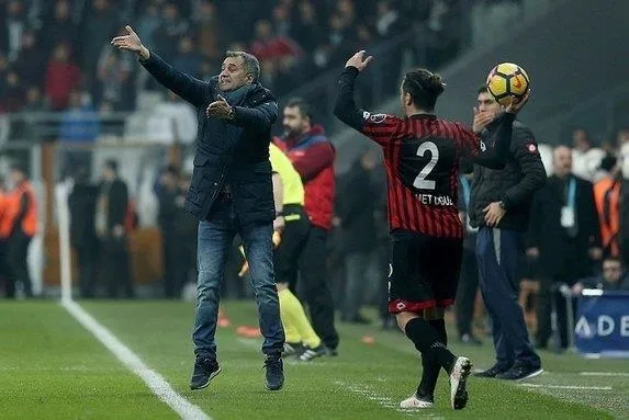 Şenol Güneş ile Ümit Özat arasında gerilimli anlar-2