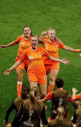 Japonya'yı 2-1 yenen Hollanda çeyrek finalde İtalya'nın rakibi oldu