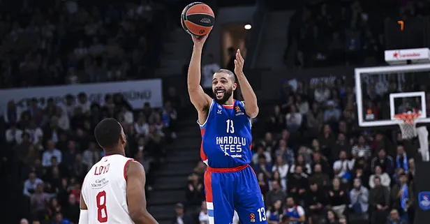 Efes evinde kayıp! Anadolu Efes AS Monaco'ya 81-69 yenildi