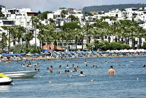bodrumda-bayram-bereketi-en-yogun-gunleri-bayram-nufusu-1-milyona-asti-1688059485151.jpeg Bodrum'da bayram bereketi! Nüfus1 milyona ulaştı...-4