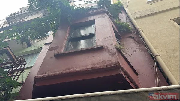 Genç kadının zor anları kamerada! Taksim’de korku evine girdi başına gelmeyen kalmadı - 12
