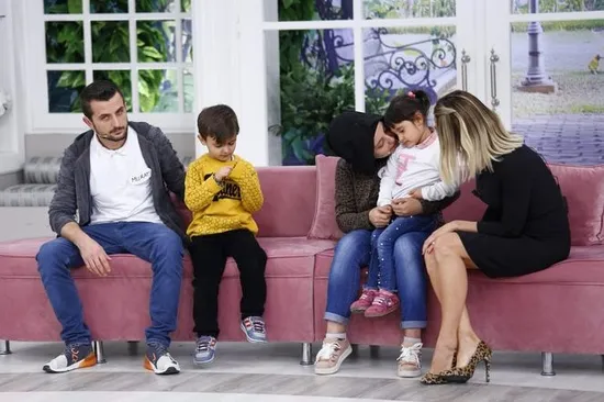 Esra Erol canlı yayında gözyaşlarına hakim olamadı! 13 Kasım Esra Erol'da-5