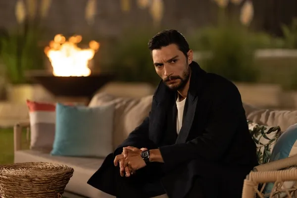 safirin-9-bolumune-dair-detaylar-ortaya-cikti-kaderle-savasirsan-o-da-seninle-savasir-1698414076580.jpg Safir’in 9. bölümüne dair detaylar ortaya çıktı: Kaderle savaşırsan o da seninle savaşır!-4