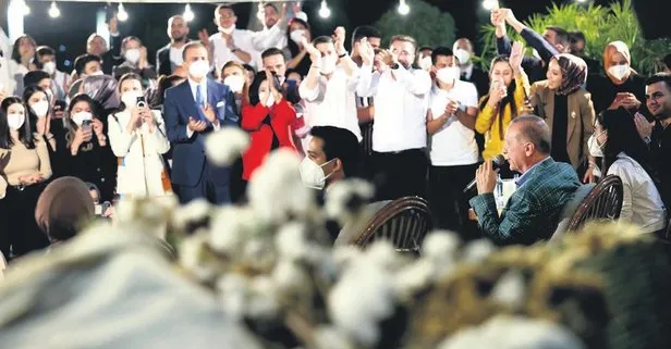 Başkan Recep Tayyip Erdoğan, Adana’da gençlerle bir araya geldi!