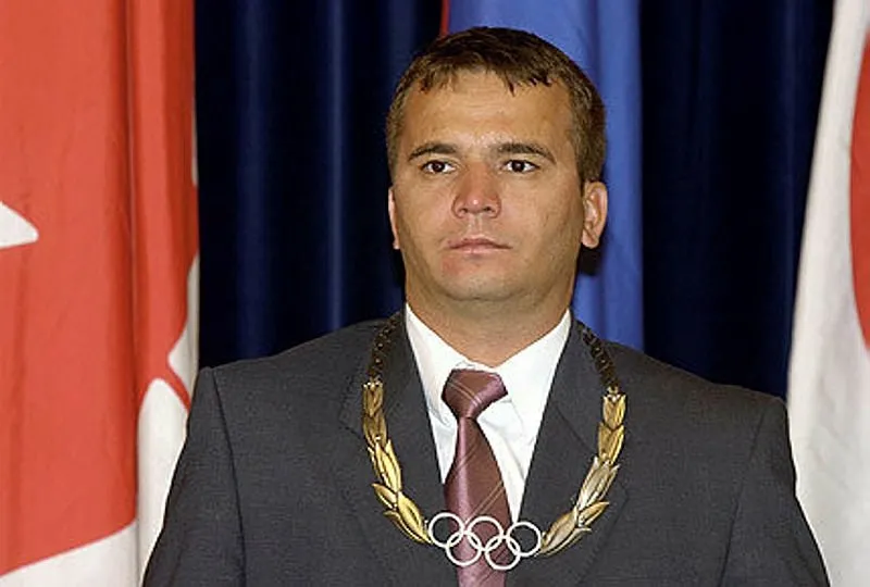 Herkül gibi