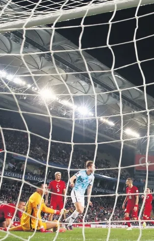 A Milli Takım Teknik Direktörü Stefan Kuntz: Takımda güven sorunu var