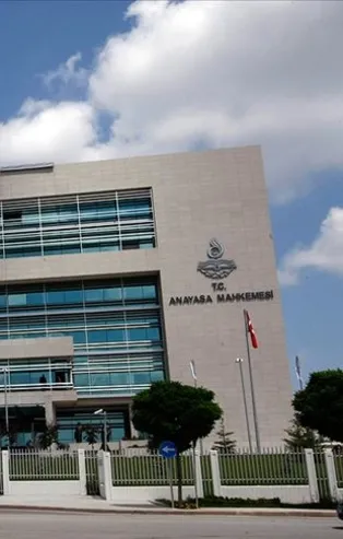 AYM'nin "Barış bildirisi" kararı tam bir hukuk garabeti