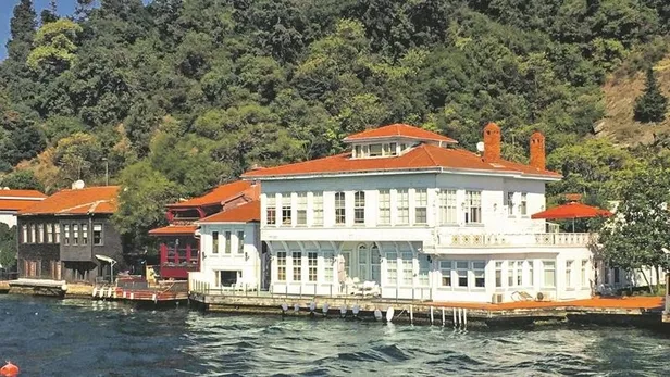 unlu-is-kadini-feryal-gulman-isyan-etmisti-dolandiricilar-sahte-yali-ilanlariyla-vurgun-yapti-1666568143811.jpeg Ünlü iş kadını Feryal Gülman isyan etmişti! Dolandırıcılar sahte yalı ilanlarıyla vurgun yaptı-4