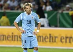 Forlan’a Alex sürprizi