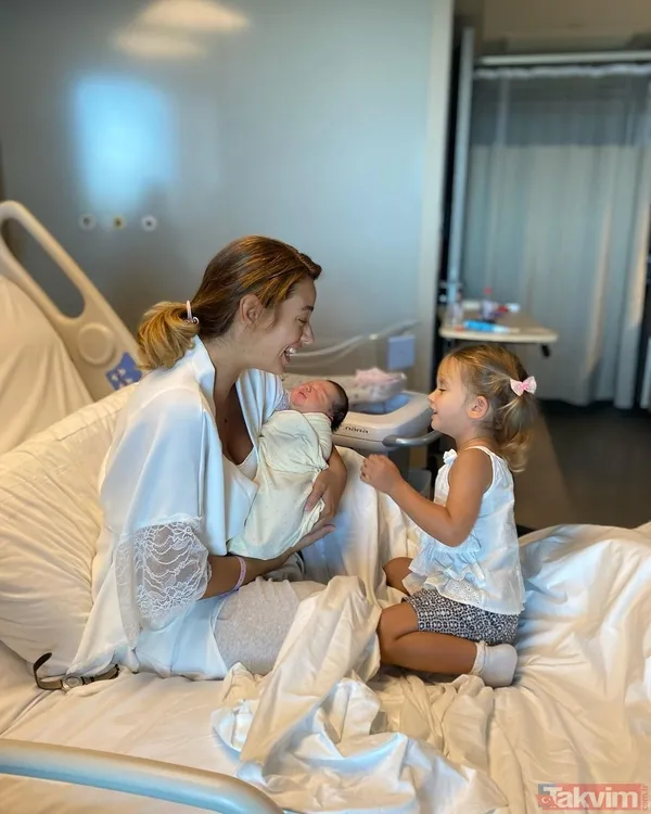 2 ay doğum yapan Seda Bakan’ın son haline bakın! Derin yırtmaçlı pozlarına ilk yorum sıkı dostu Hadise’den! Seda Sayan d kayıtsız kalamadı - 22