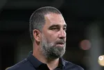 Arda Turan’dan yeğenine “hoş geldin” hediyesi yarım kilo altın