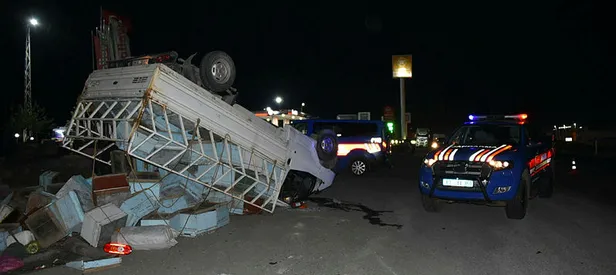 Arı kovanı yüklü kamyon TIR’la çarpıştı